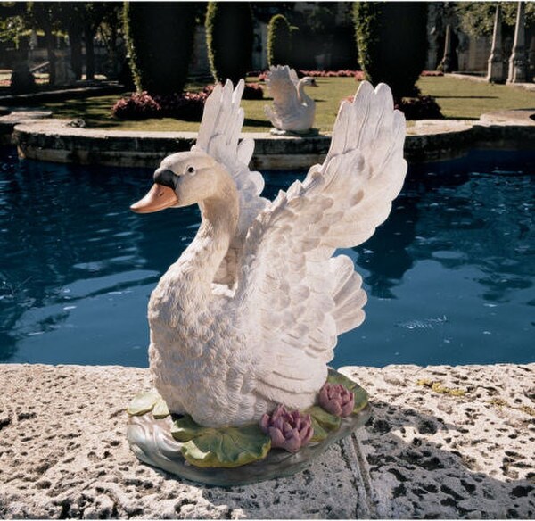 Large Swan Sculpture Realistic Finish
